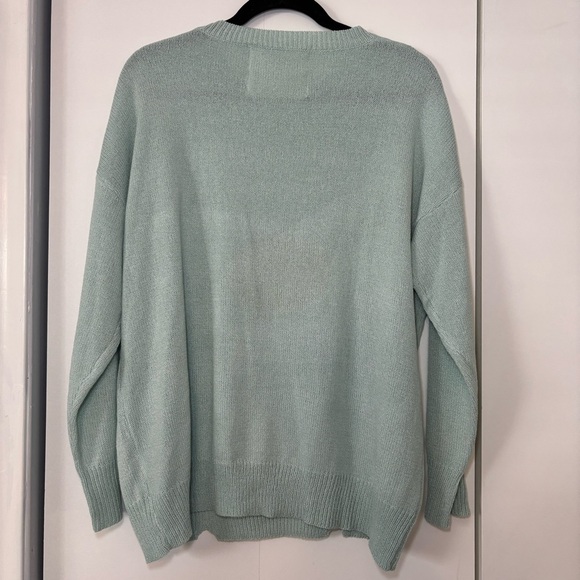 Erin Made Women’s Petal Flower Oversized Pullover Sweater One Size Mint Green - Picture 3 of 10